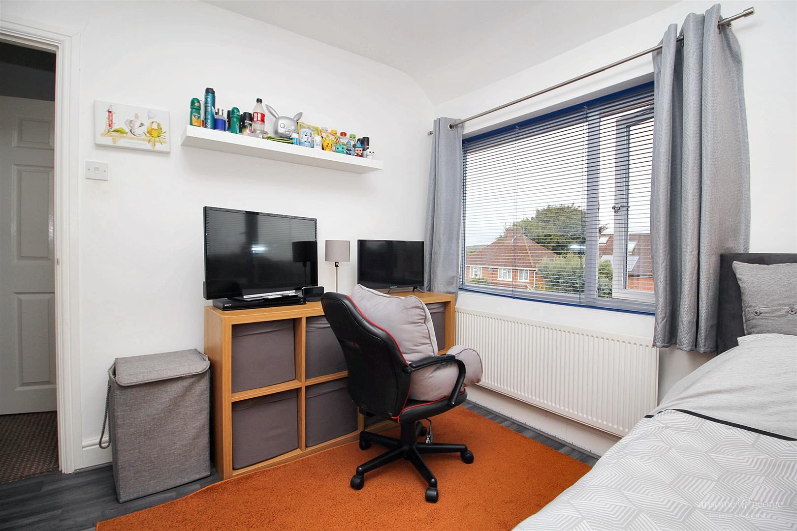 Grasmere Avenue, Tilehurst, Reading